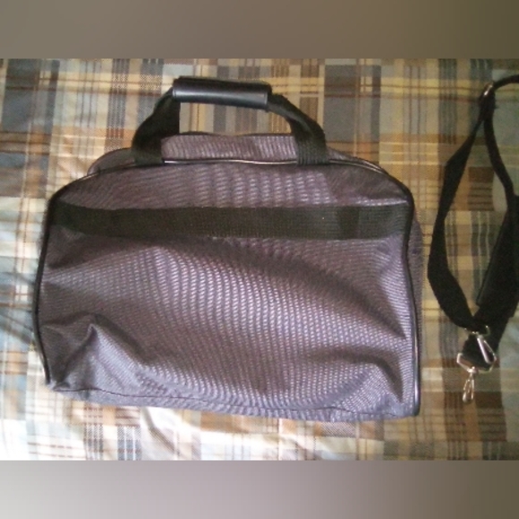 💻Forecast Travel Case 💼 - Picture 2 of 4